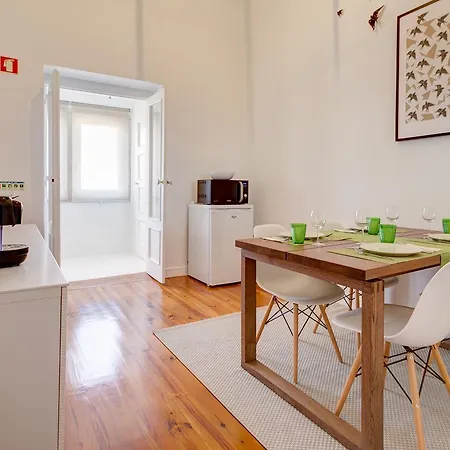 Apartment Principe Real Views By Homing Lisbon